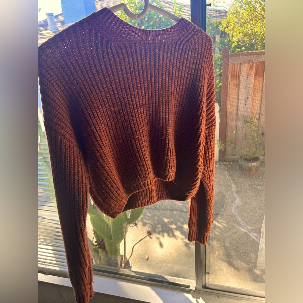 Cropped sweater in burnt orange